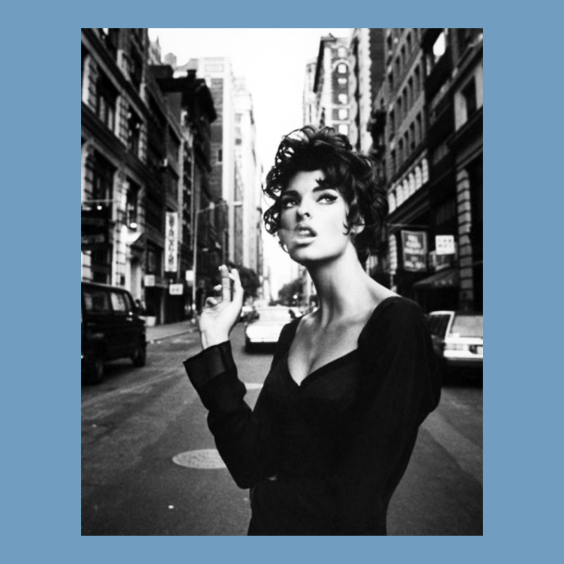 Linda Evangelista Fashion Model Urban Heavy Tee by artisFamous | Teevron