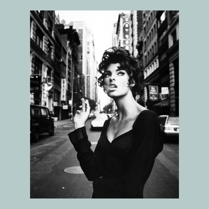 Linda Evangelista Fashion Model Heavy Core Tee by artisFamous | Teevron