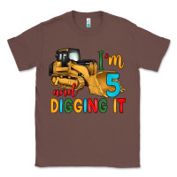 Chestnut i'm 5 and digging it Classic Tee - Artiststas