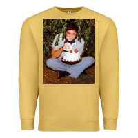 Antique Gold johnny cash eating cake in a bush Premium Sweatshirt - linhVisuals