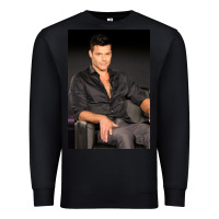 Black who is ricky martin playing in ameri Premium Sweatshirt - linhVisuals