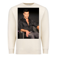 Sandshell who is ricky martin playing in ameri Premium Sweatshirt - linhVisuals