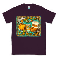 Plum just a girl who loves fall background Classic Tee - Jasminsmagicworld