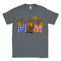 Charcoal Heather military mom with soldier boots Classic Tee - Artiststas