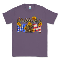 Lavender military mom with soldier boots Classic Tee - Artiststas