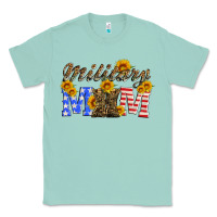 Seafoam military mom with soldier boots Classic Tee - Artiststas