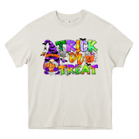 Cream trick or treat gnome Heavy Core Tee - CowGirlArtShop