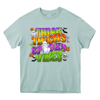 Arona thick thighs and spooky vibes Heavy Core Tee - CowGirlArtShop