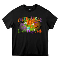 Black trick or treat smell my feet Heavy Core Tee - CowGirlArtShop