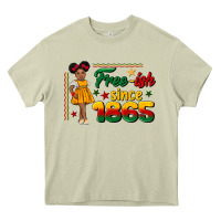 Mossy free ish since 1865 black girl peekaboo juneteenth Heavy Core Tee - CowGirlArtShop