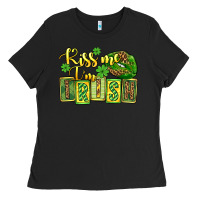 Black St. Patrick's Kiss me i am irish Ladies Tee - OliviaCreatesArt