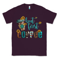 Plum but first coffee Classic Tee - Artiststas