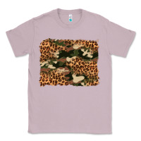 Lilac camouflage and leopard background Classic Tee - Artiststas