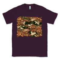 Plum camouflage and leopard background Classic Tee - Artiststas
