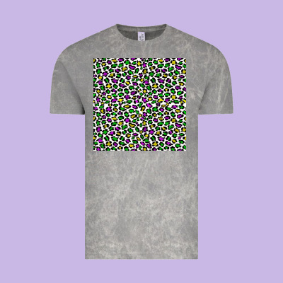 Mardi Gras Leopard  Seamless Pattern Vintage Tee Designed By Fadigitalartstudio