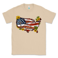Mushroom usa map with sunflower and cactus Classic Tee - Artiststas