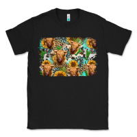 Black highland cow western background Classic Tee - Jasminsmagicworld