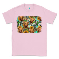 Bubblegum Pink highland cow western background Classic Tee - Jasminsmagicworld