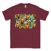 Burgundy highland cow western background Classic Tee - Jasminsmagicworld