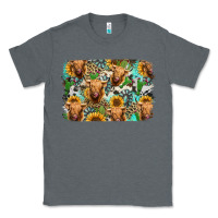Charcoal Heather highland cow western background Classic Tee - Jasminsmagicworld