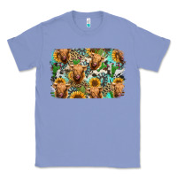 Colony Blue highland cow western background Classic Tee - Jasminsmagicworld