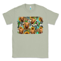 Matcha highland cow western background Classic Tee - Jasminsmagicworld