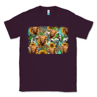 Plum highland cow western background Classic Tee - Jasminsmagicworld