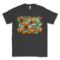 Smoke highland cow western background Classic Tee - Jasminsmagicworld