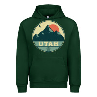 Forest Green utah retro mountain badge Urban Hoodie - linhVisuals