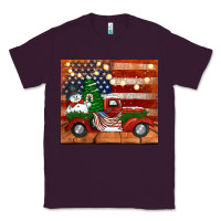 Plum christmas truck with american flag Classic Tee - Jasminsmagicworld