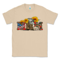 Mushroom mom boots hat and sunflower Classic Tee - Artiststas