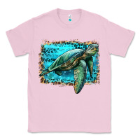 Bubblegum Pink sea turtle with background Classic Tee - Artiststas