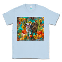 Dusty Blue fall heifer cows Classic Tee - RanaPortraitStore