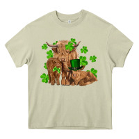 Mossy st patricks day cow family Heavy Core Tee - RanaPortraitStore