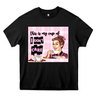 Black retro housewife Heavy Core Tee - TumblerDesignByShophia