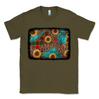 Army Green christmas sunflowers and buffalo plaid background Classic Tee - Jasminsmagicworld