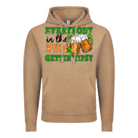 Vintage Coffee everybody in the pub gettin tipsy Vintage Hoodie - FaDigitalArtStudio