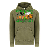Vintage Olive everybody in the pub gettin tipsy Vintage Hoodie - FaDigitalArtStudio