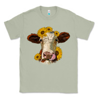 Matcha hereford cattle sunflowers heifer Classic Tee - Jasminsmagicworld