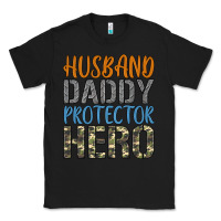 Black husband daddy protector hero Classic Tee - Artiststas