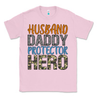 Bubblegum Pink husband daddy protector hero Classic Tee - Artiststas