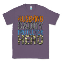 Lavender husband daddy protector hero Classic Tee - Artiststas