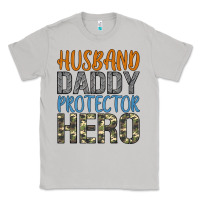 Moon Dust husband daddy protector hero Classic Tee - Artiststas