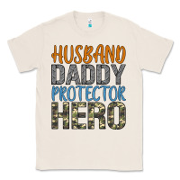 Natural husband daddy protector hero Classic Tee - Artiststas