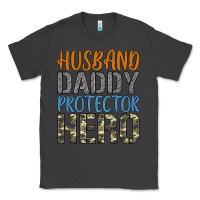 Smoke husband daddy protector hero Classic Tee - Artiststas