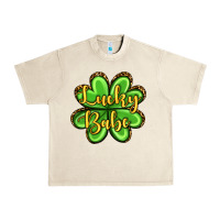 Sandshell St. Patrick's Lucky babe Urban Heavy Tee - OliviaCreatesArt