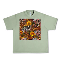 Oil Green Western Spotted Pig With Sunflowers Seamless Urban Heavy Tee - FaDigitalArtStudio