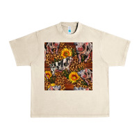 Sandshell Western Spotted Pig With Sunflowers Seamless Urban Heavy Tee - FaDigitalArtStudio