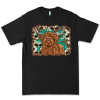 Black highland cow western background Premium Tee - RanaPortraitStore