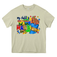 Mossy my child is non verbal but her mama aint afro hand rana Heavy Core Tee - RanaPortraitStore